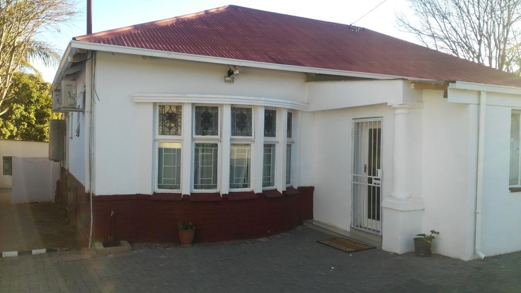 Valley Guest House Pretoria-Noord Extérieur photo