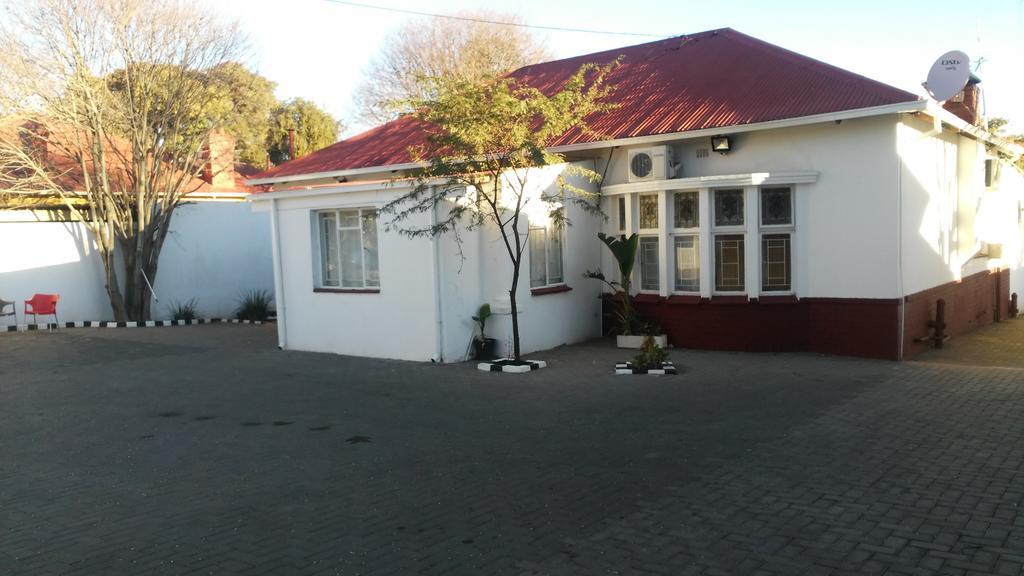 Valley Guest House Pretoria-Noord Extérieur photo