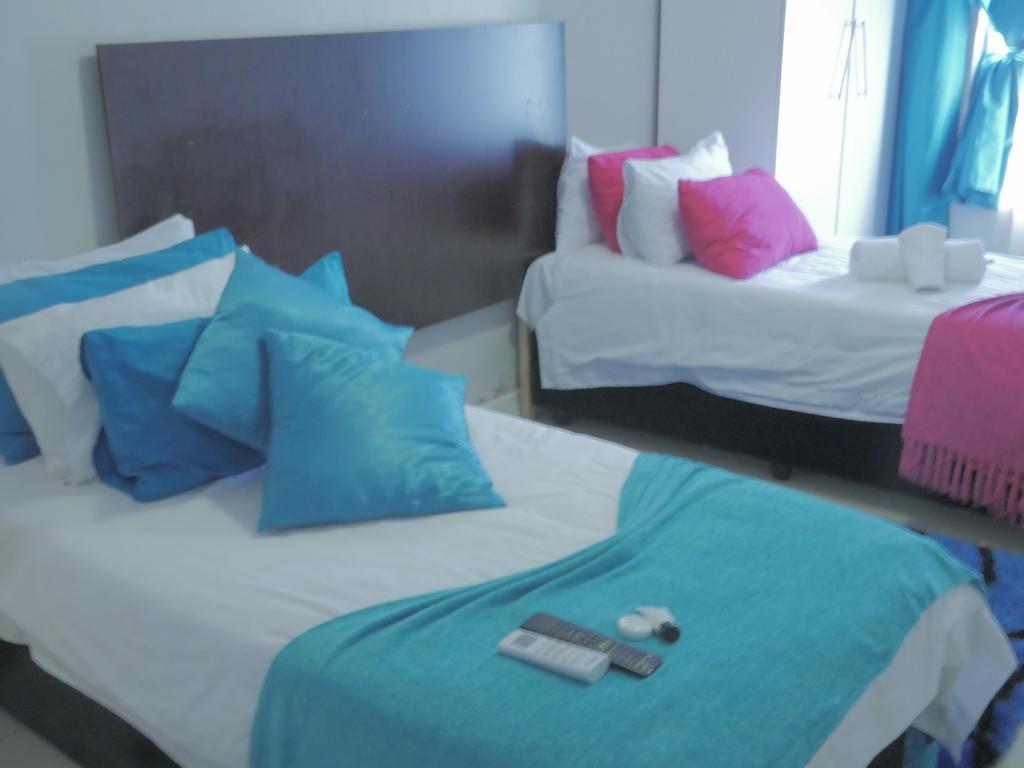 Valley Guest House Pretoria-Noord Extérieur photo