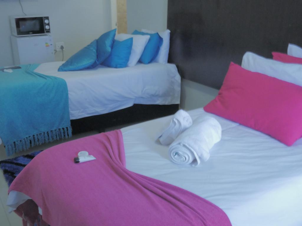 Valley Guest House Pretoria-Noord Extérieur photo