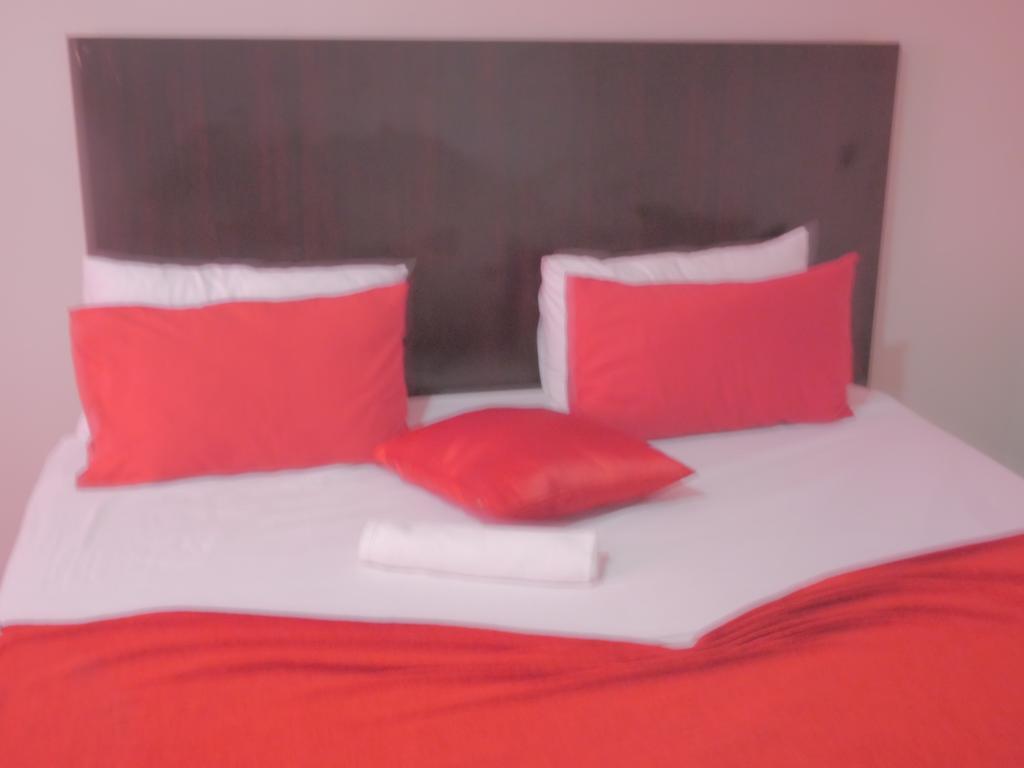 Valley Guest House Pretoria-Noord Extérieur photo