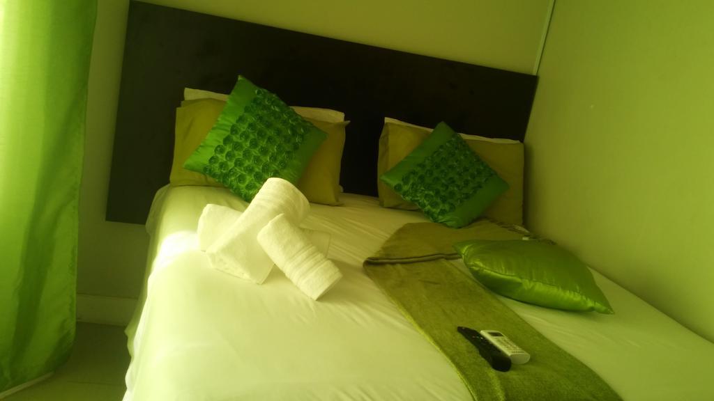 Valley Guest House Pretoria-Noord Extérieur photo