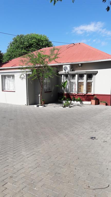 Valley Guest House Pretoria-Noord Extérieur photo