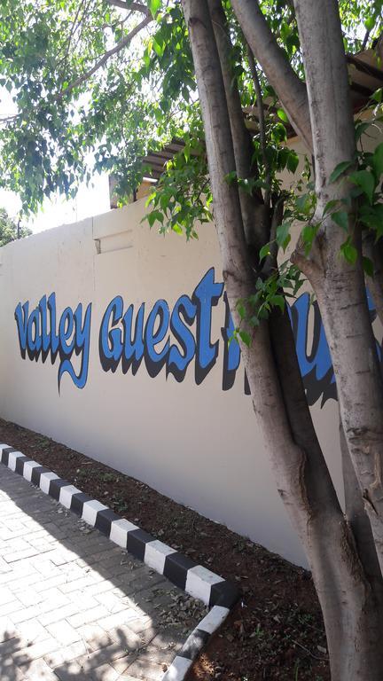Valley Guest House Pretoria-Noord Extérieur photo