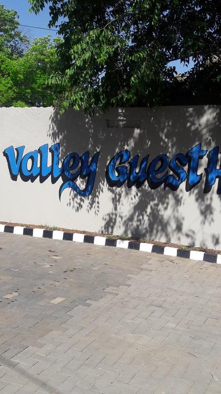 Valley Guest House Pretoria-Noord Extérieur photo
