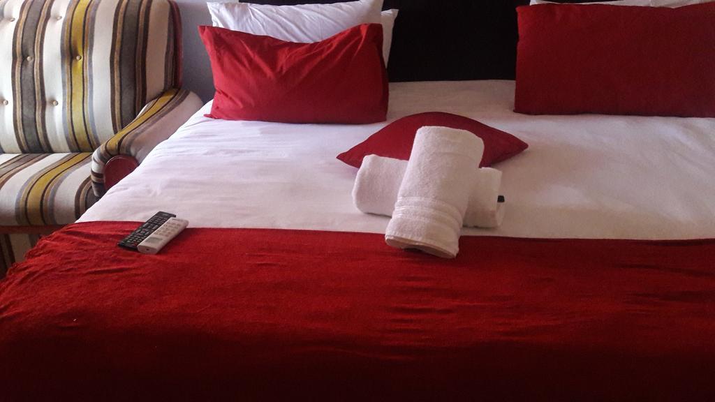 Valley Guest House Pretoria-Noord Extérieur photo