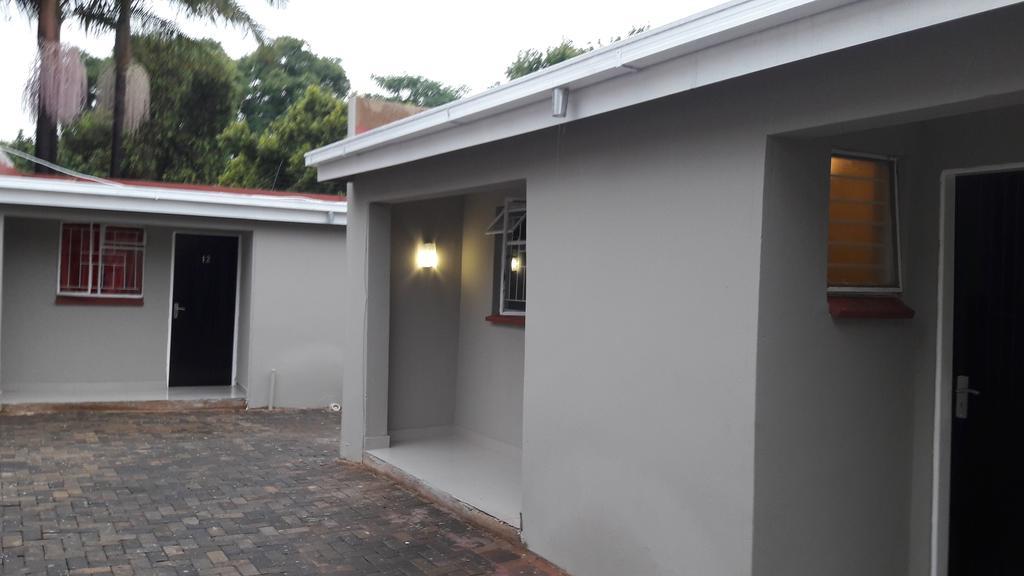 Valley Guest House Pretoria-Noord Extérieur photo